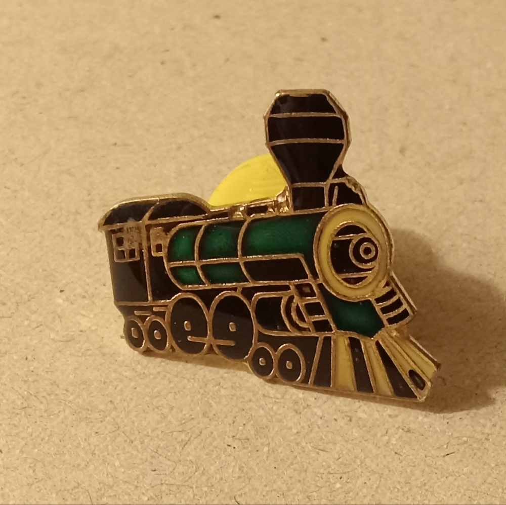 Steam Engine Train Pin - Picture 7 of 9